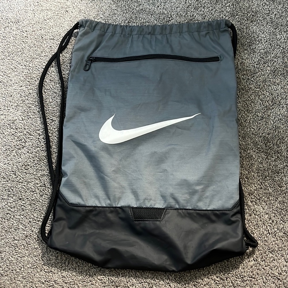 Nike grey drawstring bag